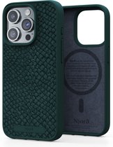 Njord Collections Zalm Leder Telefoonhoesje - Geschikt voor iPhone 15 Pro - Gereycled / Duurzaam materiaal - 2 Meter valbescherming - Mag Compatible / Inclusief Magnetische Ring – Groen
