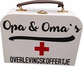 Houten overlevingskoffertje voor Opa en Oma - Baby - Kleuter - Geboorte - School - kraam cadeau - logeer koffer -