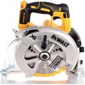 DeWalt cirkelzaag in zwart en geel met metalen voet.