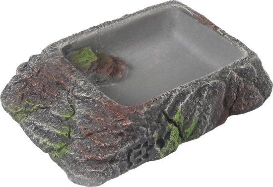 Antieke Handwaterpomp Boven Een Oude Drinkbak Stock Foto - Image of