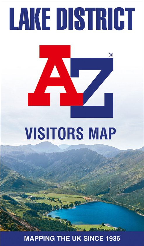 LAKE DISTRICT A-Z VISITORS MAP, avec un logo A-Z bleu et rouge, en bas 'MAPPING THE UK SINCE 1936'. Un paysage pittoresque avec des montagnes et un lac.