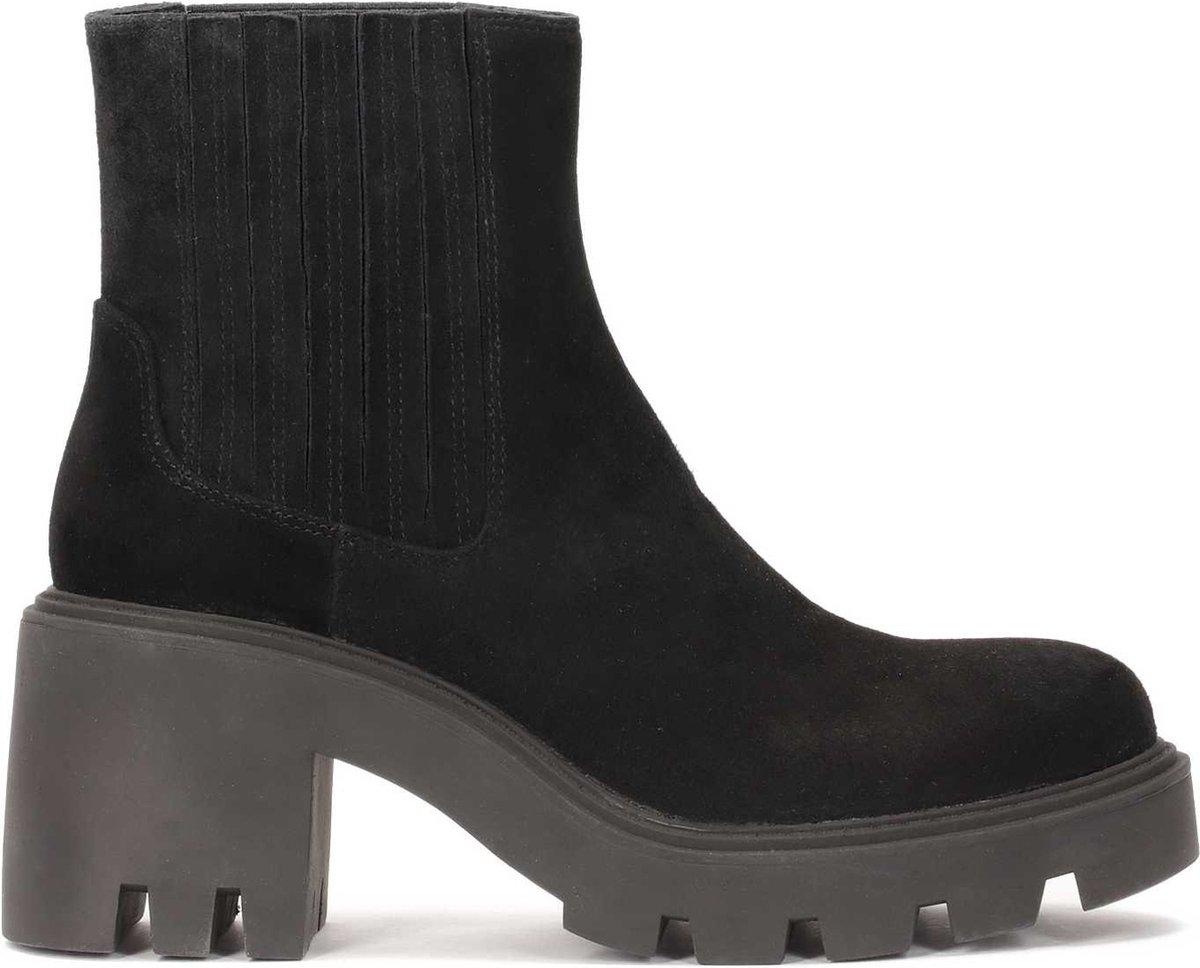 Kazar Suede boots with a thick heel with a protector