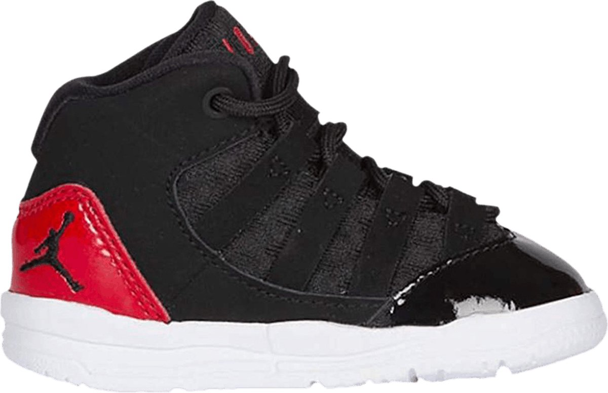 Nike Jordan Max Aura Sneakers Unisex Zwart