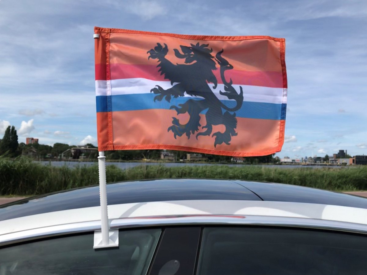 Autovlag oranje R/W/B + Leeuw 30x45 cm + speciaal mastje