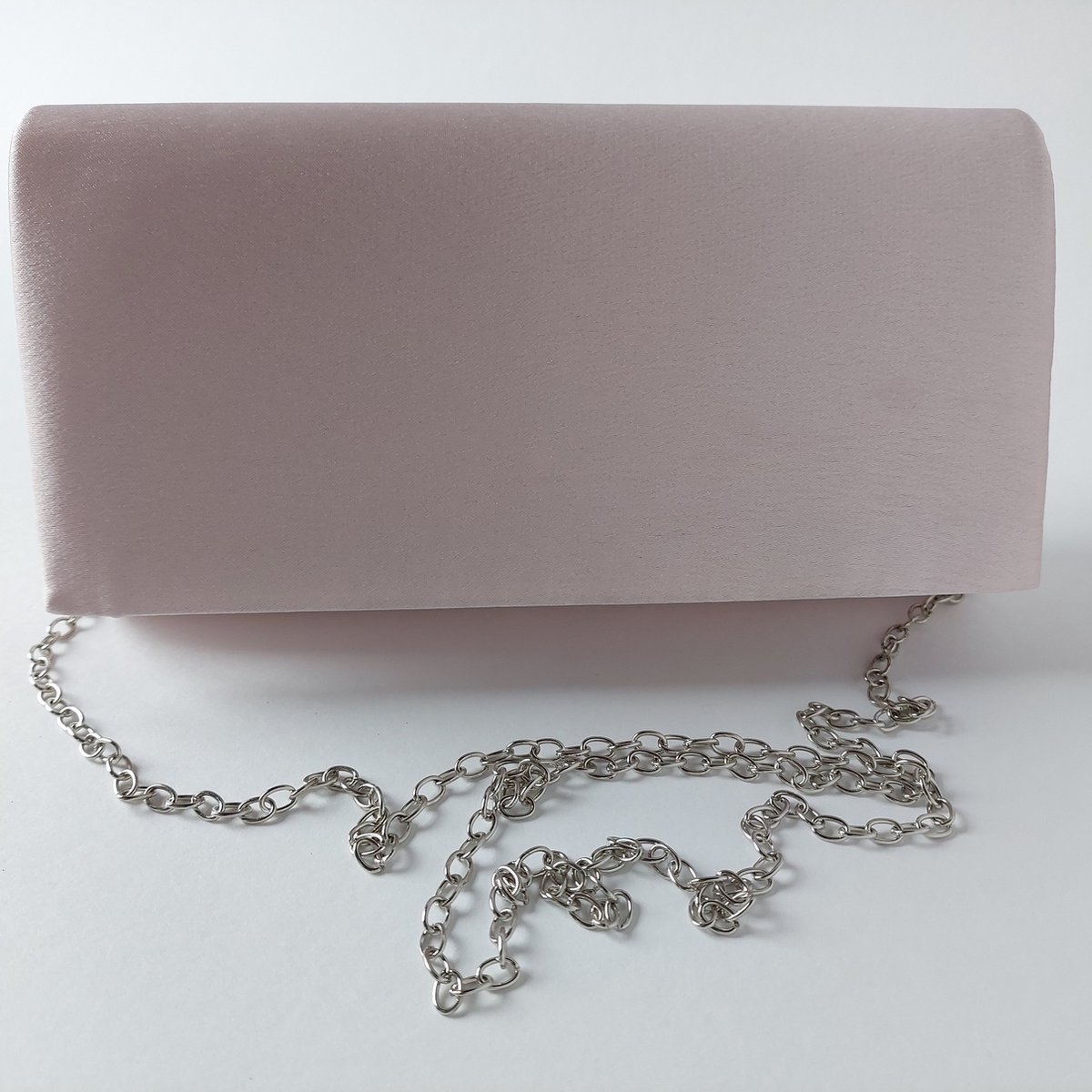 Clutch (pastelroze) - envelop vorm - met extra ketting - party - bruiloft - SATIJN! - gala - feest