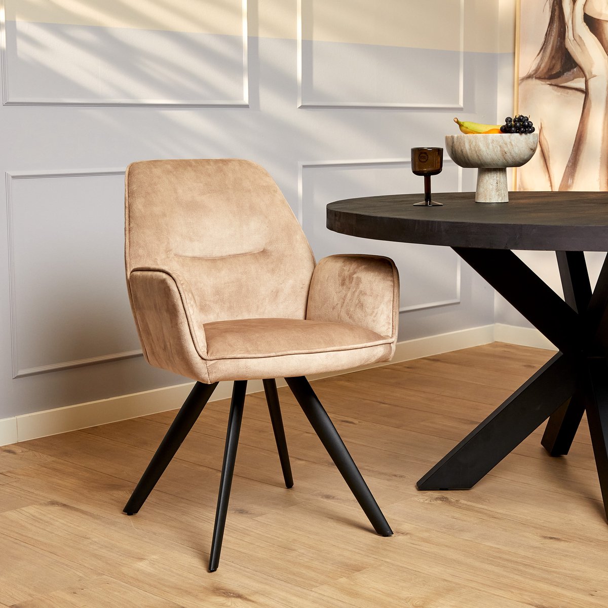 Meubels4nu - Eetkamerstoel Nova - Beige - Set van 2 - Armleuning - Velvet stof - 2 stuks - Snelle levering