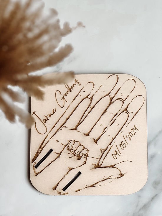 Geboortearmband houder - Gepersonaliseerd - Herinneringen - Baby - Hout - Ziekenhuis armband houder van Meraki Designs — afbeelding 2