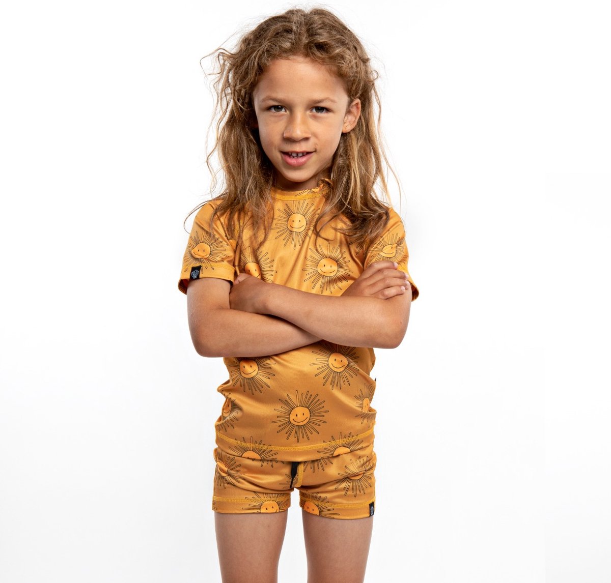 Beach & Bandits - UV - zwemshirt voor kinderen - Spread Sunshine - Goudoranje - maat 92 - 98cm — afbeelding 2