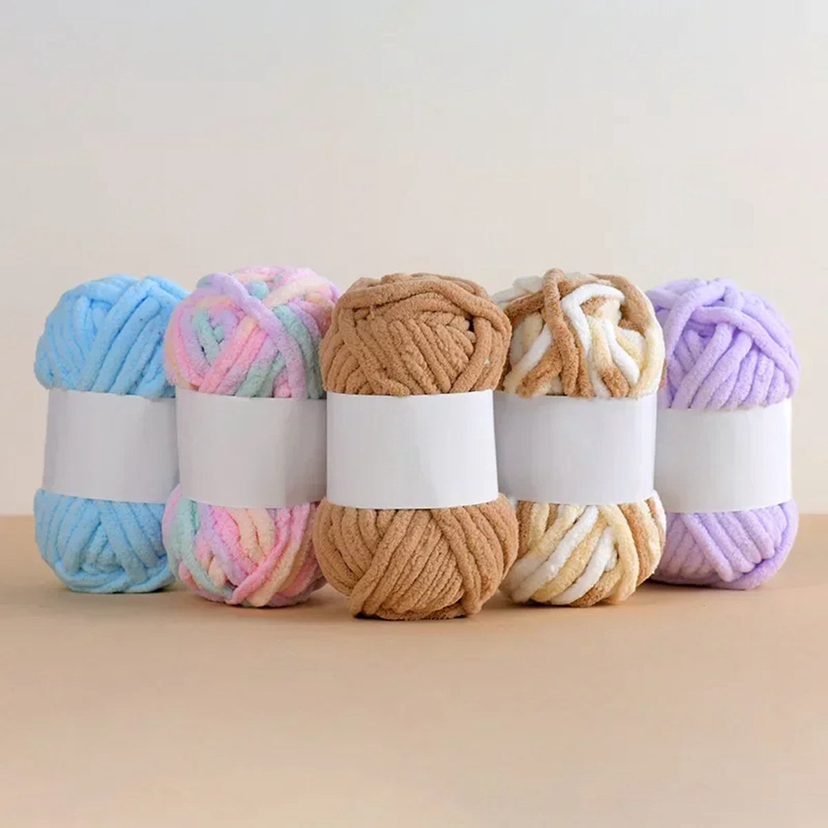 BALAPET 8-pack Dik Chenille Garen voor Haken & Breien, 25 meter 227 gram Elk Spoel Zacht Pluizig Breigaren Set, Dikke Fluwelen Pluche Garen voor