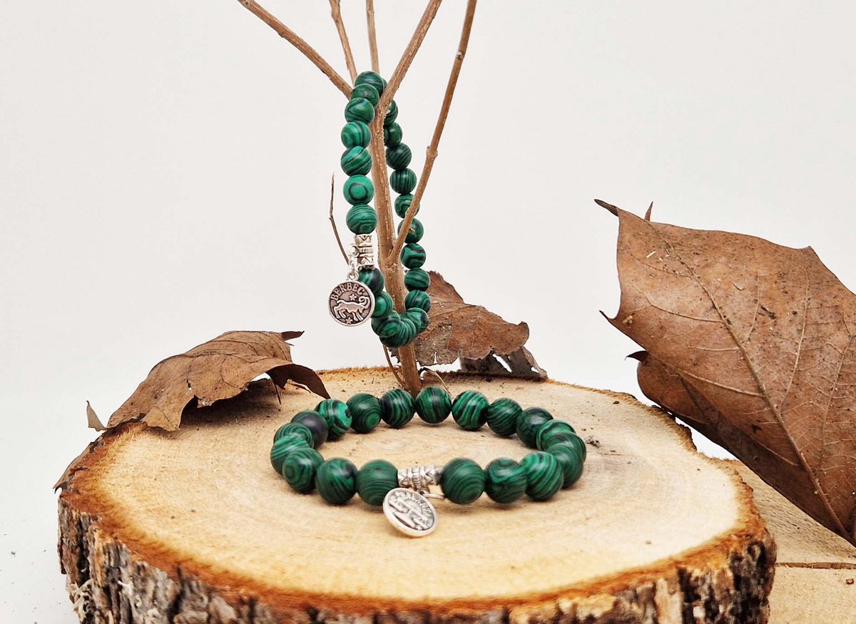 Handgemaakte natuursteen Geluksarmband met hanger "Astrologische Symbolen " Malachiet" -10 mm diameter van de korrel- Diameter armband 20 cm - Kies je favoriete Astrologische Symbolen - Een mooi cadeau voor familie en vrienden