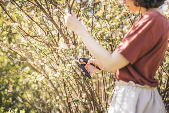 Bypass Pruning Shears M X-Series PowerGear P921 with Rotating Handle for Young Branches and Twigs Non-Stick Coated Stainless Steel Blades Length: 20 cm Black/Orange 1057173 van Merkloos	 — afbeelding 4