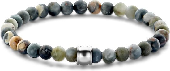 Heren armband met matzwarte kralen en een zilverkleurige sluiting.