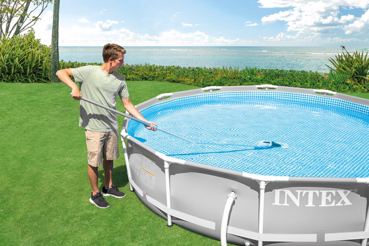 Intex ZR200 Handzaam Oplaadbaar Zwembad en Spa Stofzuiger — afbeelding 4