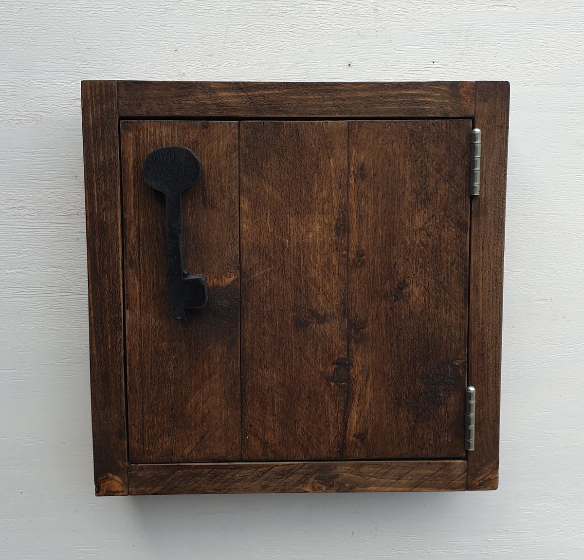 Sleutelkast steigerhout, handgemaakt met een leuk sleutel handvat