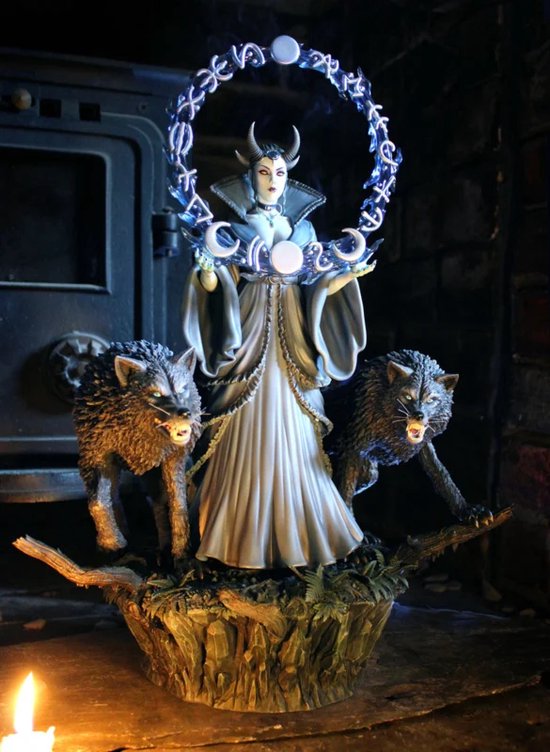 Anne Stokes - Moon Witch - Dream Figures - Beeld