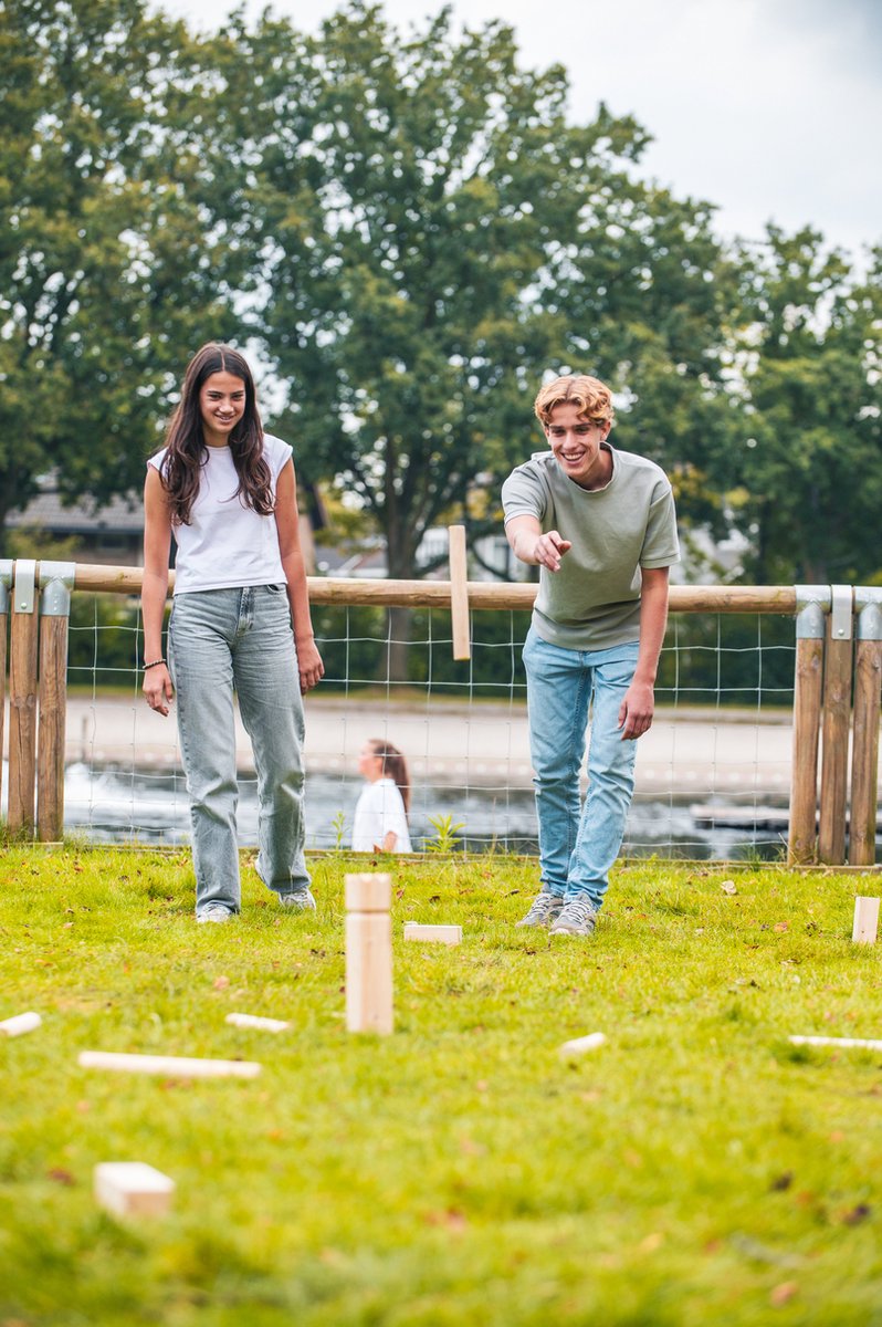Bex Kubb Original – Zweeds Vikingschaak – Premium Buitenspel – Massief Rubberhout – Koning Met Houtkleurige Kroon – Vanaf 8 Jaar – Inclusief Draagtas — afbeelding 7