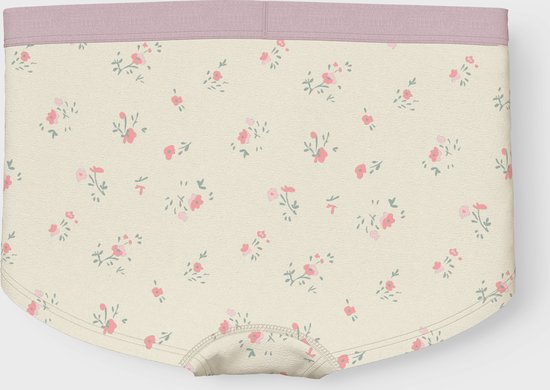 Een beige hipster onderbroek met een patroon van roze bloemetjes en groene blaadjes.