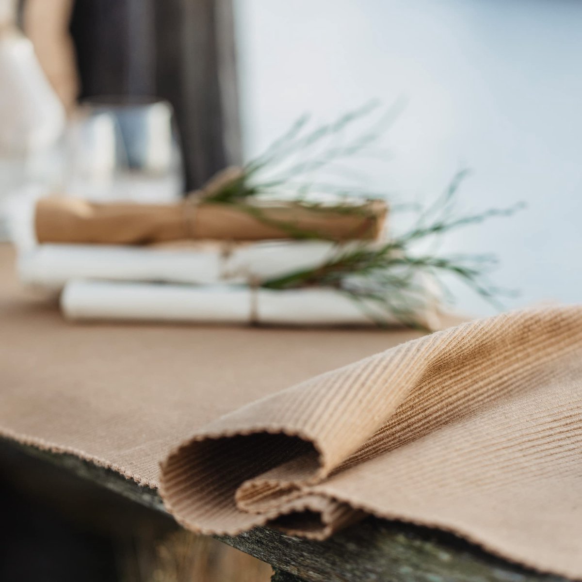 La'Moussawi ® Tijdloze Elegantie Katoenen Tafelloper voor Eettafel in Lichtgrijs, 45x150 cm