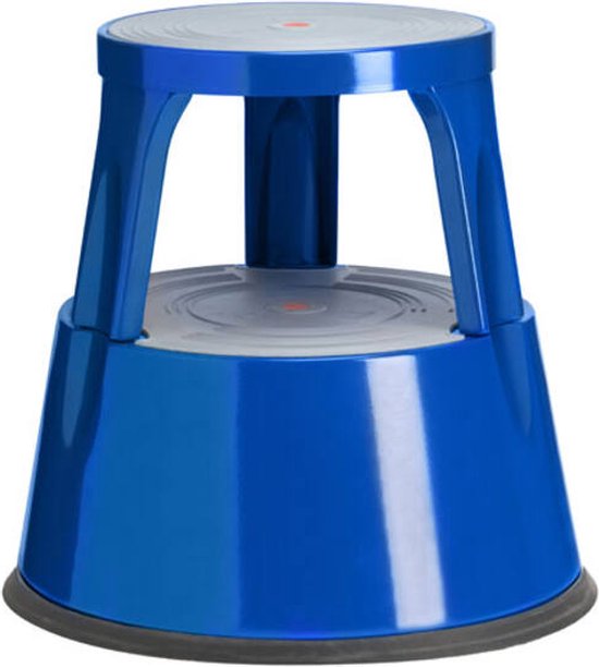 Petit tabouret bleu à roulettes avec des bords antidérapants gris.