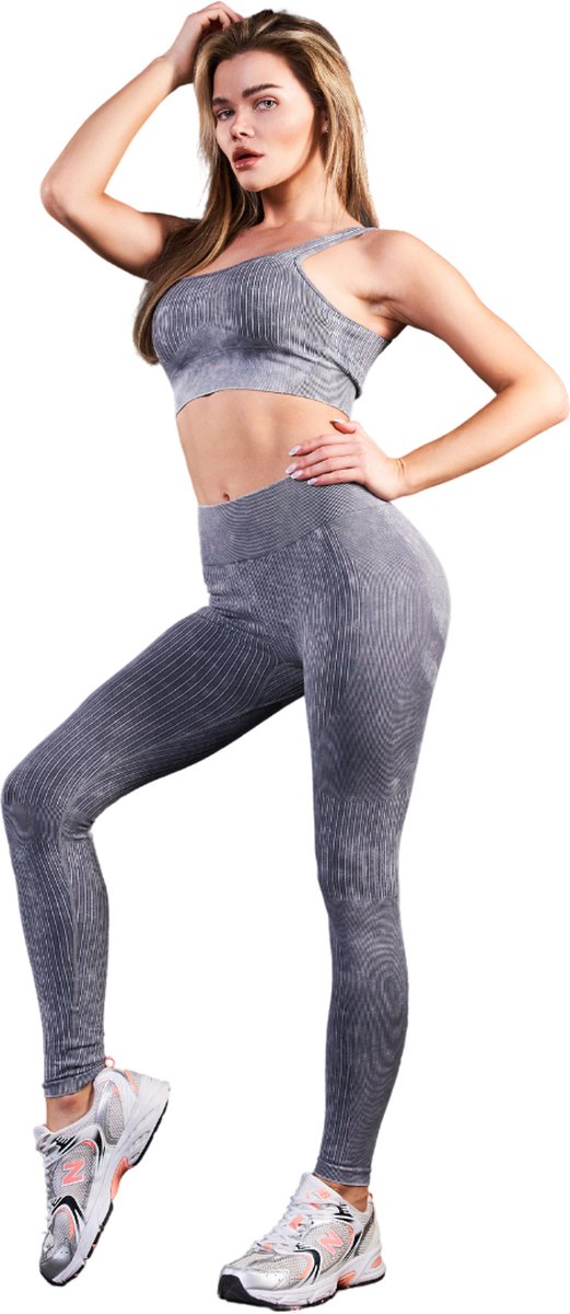 Sportset - Sport legging + Sport top - Legging en top - Fitnesskleding - Yoga kleding - Fitness set - Leggings - Sport BH - Topje - Sportoutfit dames - Yoga kleding - Sport beha - Crop top - M