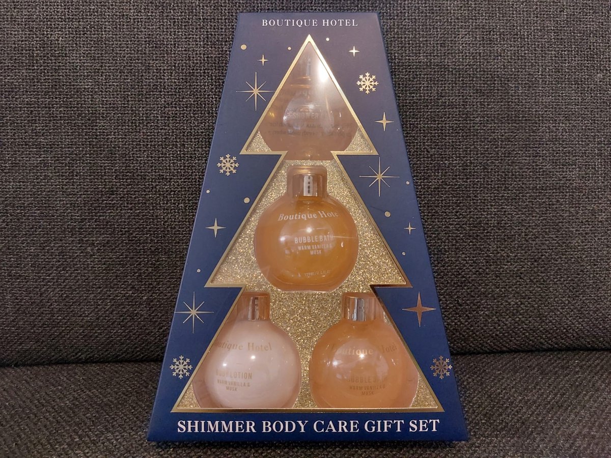 Goedkoopste Kerst Geschenkset Verzorgingsproducten | 4-delige Kerst Cadeauset - Boutique Hotel Body Care Gif Set - Warm Vanilla & Musk