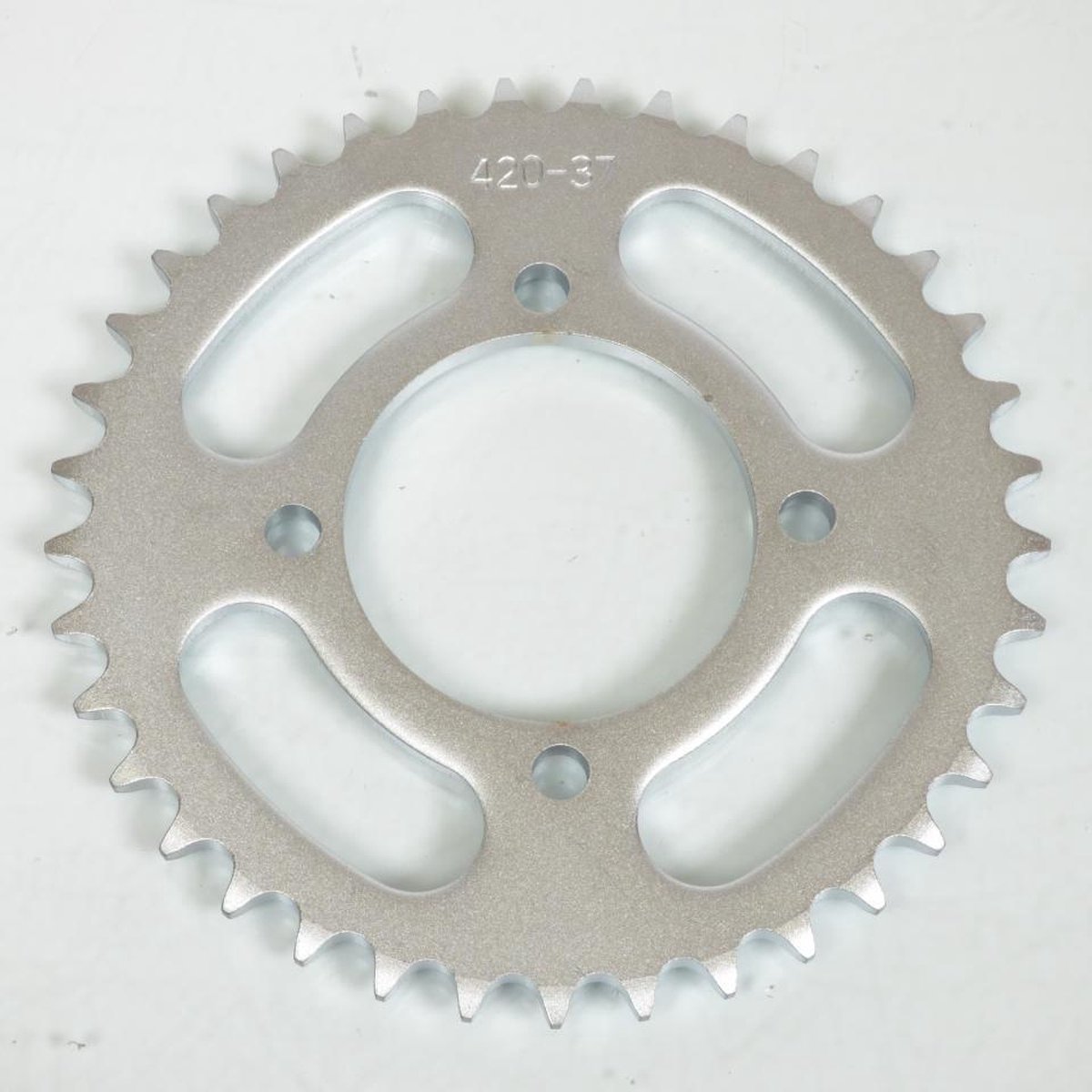 Couronne de transmission Sifam pour Moto Yamaha 50 Lc Bop 1980 à 1981 37 dents pas 420 Neuf