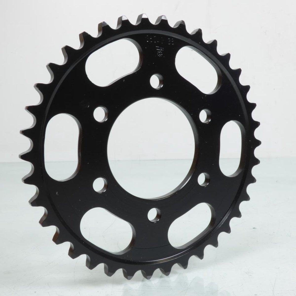 Couronne de transmission Sifam pour Moto Suzuki 650 GR 1983 à 1989 38 dents pas 530 Neuf