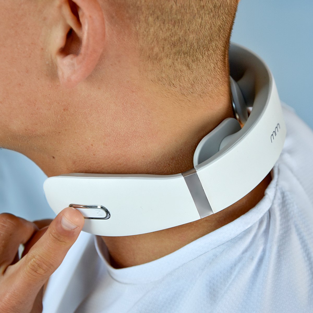 Goedkoopste MikaMax Electromagnetic Neck Massager - Nek Massage - Massage Apparaat - Massagekussen - 3 Modes - 15 Standen - Warmtefunctie