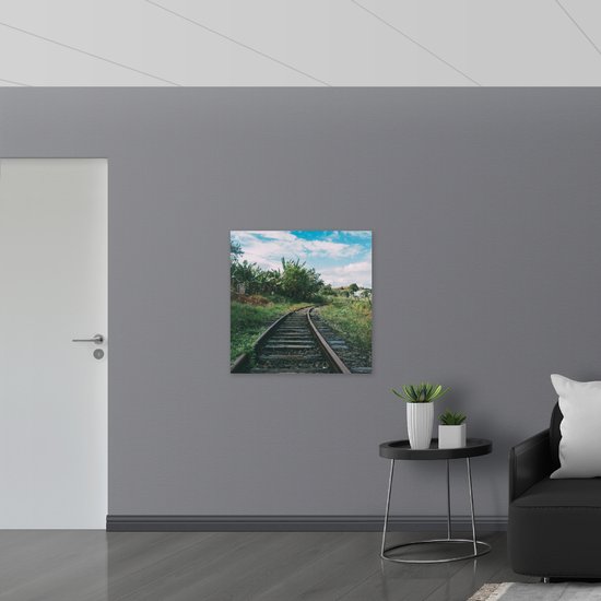 Dibond - Spoorweg door Landschap - 80x80 cm Foto op Aluminium (Met Ophangsysteem)