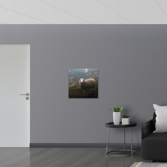 WallClassics - Toile - Moutons dans la Prairie avec Brume - 60x60 cm Photo sur Toile Peinture (Décoration murale sur Toile)