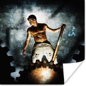 Poster Een man zonder shirt in een fabriek - 30x30 cm