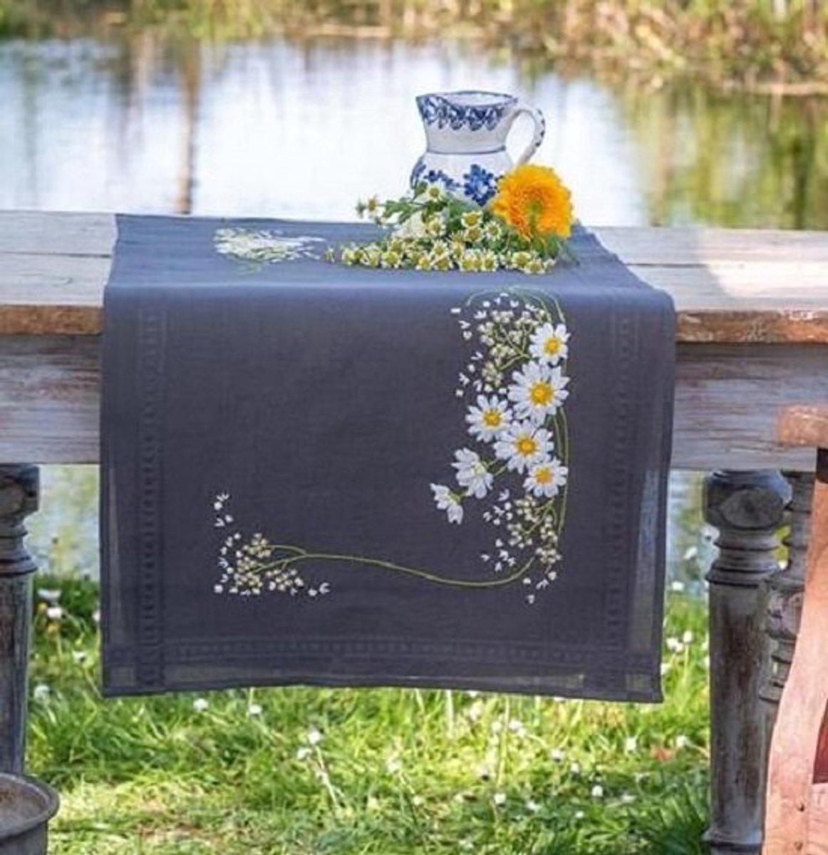 Vervaco - Loper kit - Margrietjes - PN-0195334 - Borduren - Borduurpakket - Borduurpakket volwassenen - Borduurpakket kind