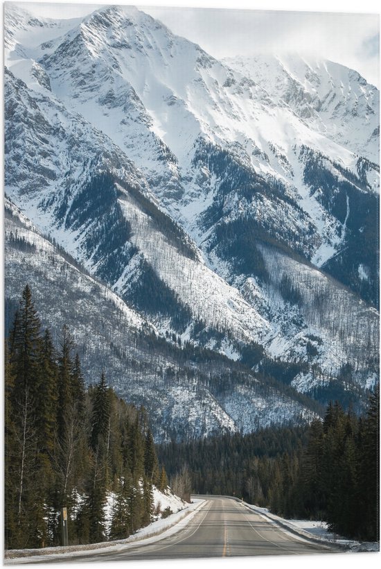WallClassics - Drapeau - Road to Snowy High Berg - 60x90 cm Photo sur Drapeau Polyester