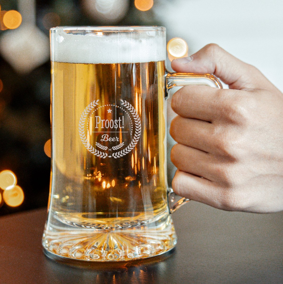 Chope à bière XL gravée - Gravure "Cheers!" gravé au laser dans le verre -  Chope à... | bol.com