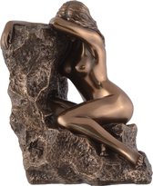 MadDeco - bronskleurig beeldje - naakte vrouw leunend tegen rots - polystone - handgemaakt - 15 cm hoog