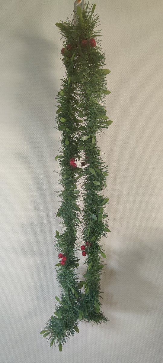 Totally Christmas | Slinger Groen met besjes | 2 meter