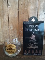 Cadeauset-Pakket-Kerst-Kerstmis-Kerstpakket-Chocolade-Belgische Chocolade-Merry Christmas-Happy Newyear-Gelukkig nieuwjaar-waterglas-glas-wijnglas-buren-buurman-buurvrouw-bedankje-buren
