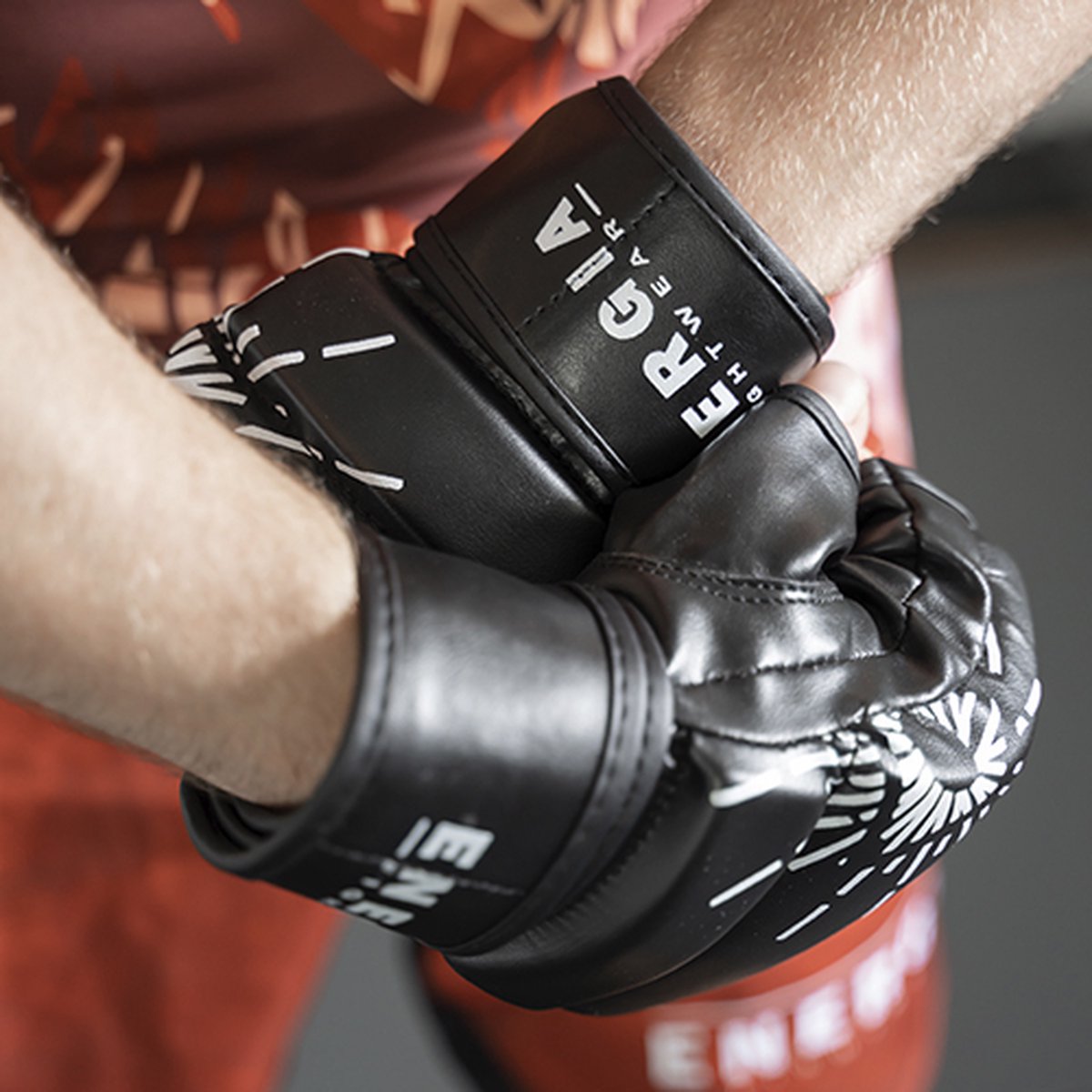 Energia Fightwear MMA Handschoenen L - 100% Leer - Klittenband Sluiting - Zachte Binnenvoering