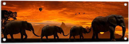 WallClassics - Tuinposter – Olifanten Stoet bij Zonsondergang - 90x30 cm Foto op Tuinposter  (wanddecoratie voor buiten en binnen)