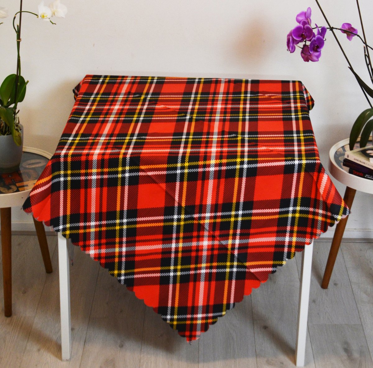 Tafelkleed vierkant 140x140cm- Bedrukt Velvet Textiel - Rode Ruit Tartan - Tafellaken - De Groen Home