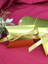 Gondeldoosjes Goud incl. satijn lint - Kerst / Sint / Verjaardag / Huwelijk - Effen kartonnen doosjes - Traktatiedoosjes - Geschenk Verpakking - Uitdeel Doosje - Feest - en cadeaudoos - Snoepdoosje | Gift - Leuk verpakt - Inpakdoosje - 7,5 x 11,5 cm