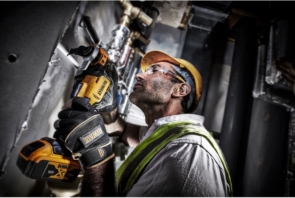 DeWALT DCS356P2 18V XR multitool met 5,0Ah accu en TSTAK thumbnail 4