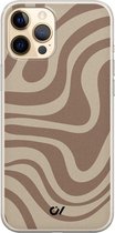 Hoesje geschikt voor Apple iPhone 12 - Brown Abstract Waves - Geometrisch patroon - Bruin - Apple Soft Case Telefoonhoesje - TPU Back Cover - Casevibes
