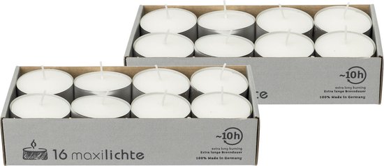 Deux boîtes contenant chacune 16 maxi bougies chauffe-plat blanches dans des récipients argentés.
