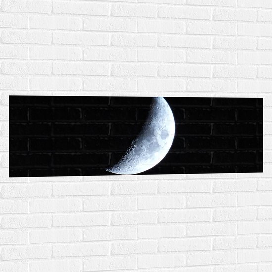 WallClassics - Muursticker - Halve Maan in Donkere Hemel - 120x40 cm Foto op Muursticker