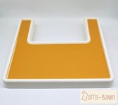 LITTLE-BUNNY silicone placemat past perfect op de  IKEA Antilop kinderstoel oker geel