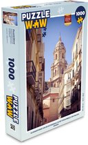 Puzzel Klokkentoren van de kathedraal in het straatbeeld van Málaga Spanje - Legpuzzel - Puzzel 1000 stukjes volwassenen