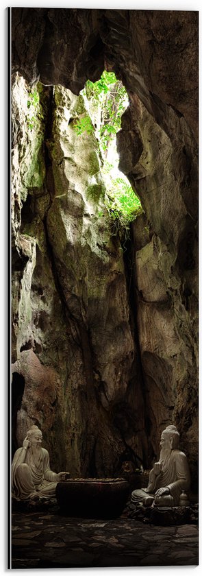 WallClassics - Dibond - Buddha Beelden in Grot - 20x60 cm Foto op Aluminium (Met Ophangsysteem)