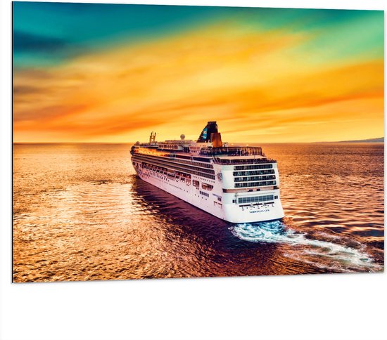 WallClassics - Dibond - Groot Cruiseschip op Water met Felle Lucht - 100x75 cm Foto op Aluminium (Wanddecoratie van metaal)
