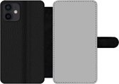 Bookcase Geschikt voor iPhone 12 Mini telefoonhoesje - Grijs - Effen print - Met vakjes - Wallet case met magneetsluiting